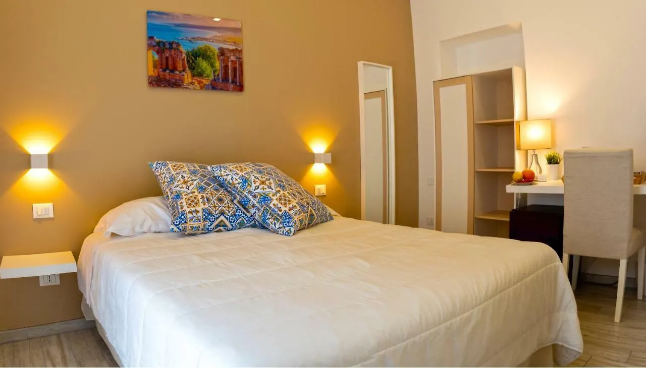 בית הארחה Taormina Bedda Rooms איטליה