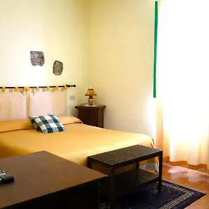 bed-and-breakfast-sorriso.taorminaitalyhotels.com/